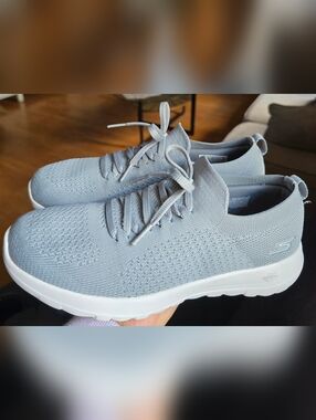 Sz 8.5 Women's SKECHERS GO WALK PERFOMANCE JOY Grey Slip-on Shoes